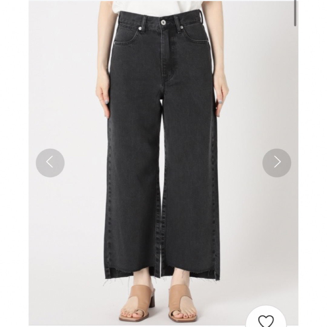 Spick & Span(スピックアンドスパン)の【5 1/2】WIDE CROPPED DENIM PANTS レディースのパンツ(デニム/ジーンズ)の商品写真