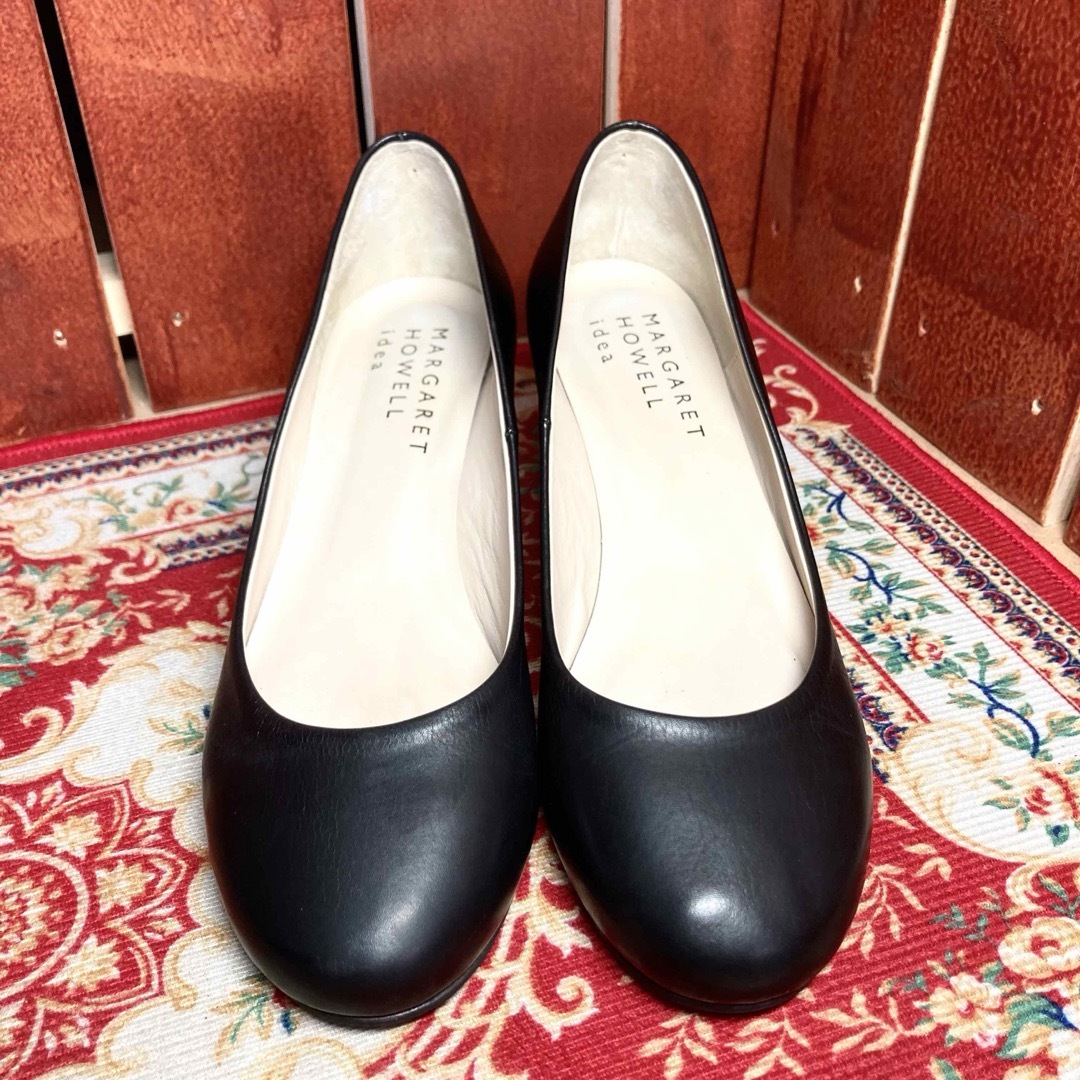 MARGARET HOWELL(マーガレットハウエル)のMARGARETHOWELLi dea黒レザーパンプス22.5cm レディースの靴/シューズ(ハイヒール/パンプス)の商品写真