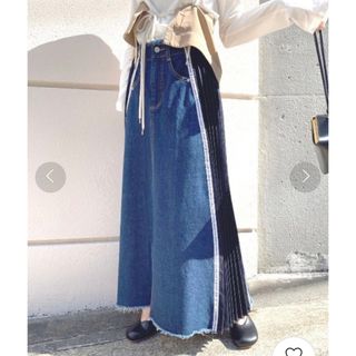 アメリヴィンテージ(Ameri VINTAGE)のアメリヴィンテージ　SIDE PLEATS DENIM SKIRT(ロングスカート)