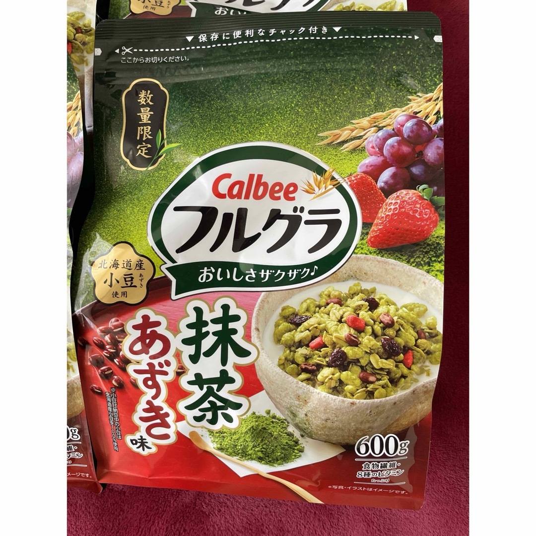 カルビー(カルビー)のカルビー calbee フルグラ　数量限定　抹茶あずき味　600g 5袋 食品/飲料/酒の食品(その他)の商品写真