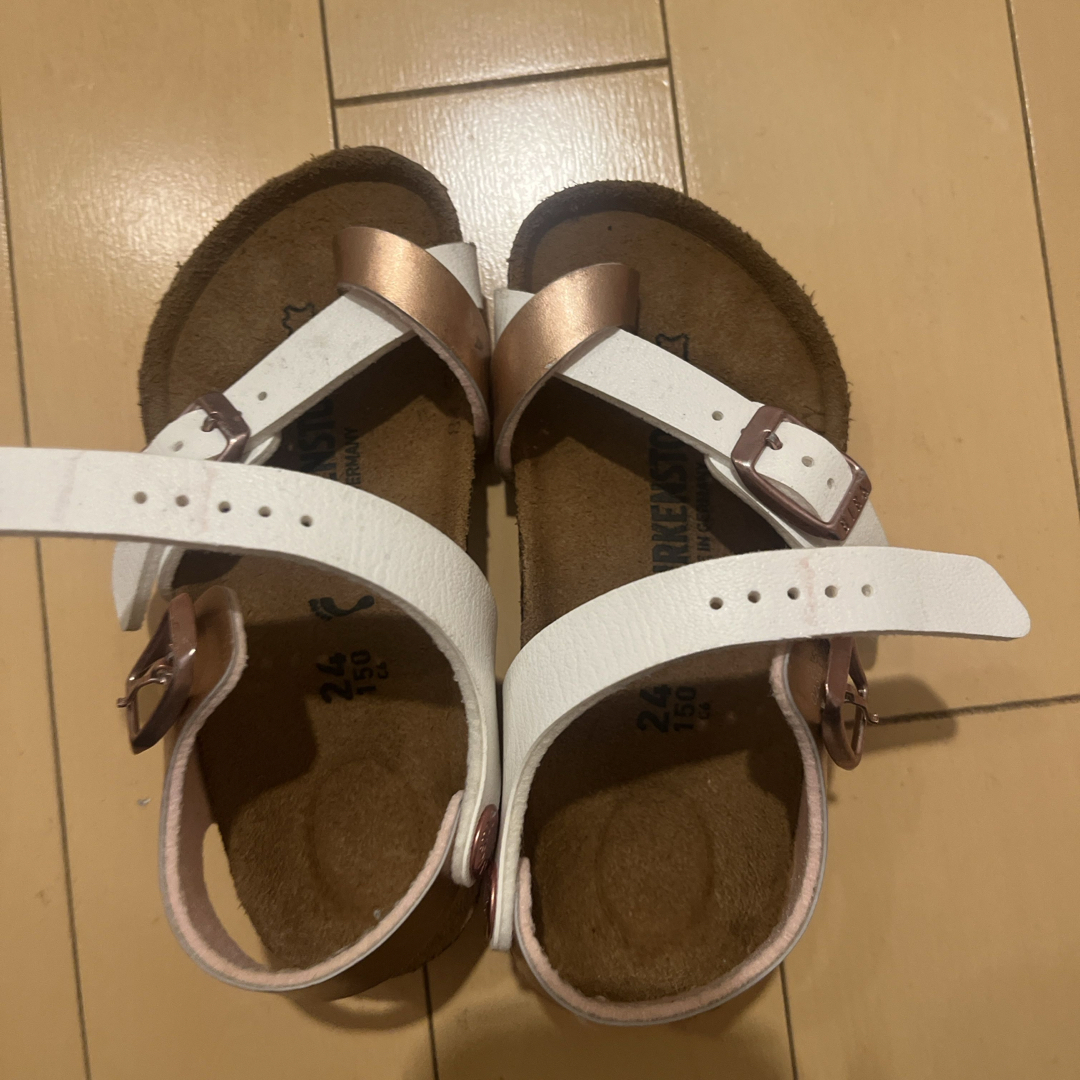 BIRKENSTOCK(ビルケンシュトック)のビルケンシュトック　サンダル　子ども　24 キッズ/ベビー/マタニティのキッズ靴/シューズ(15cm~)(サンダル)の商品写真