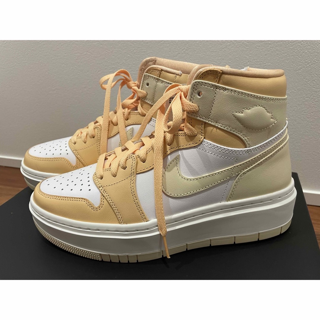 NIKE(ナイキ)の新品未使用　エア ジョーダン 1 エレベート HIGH レディースの靴/シューズ(スニーカー)の商品写真