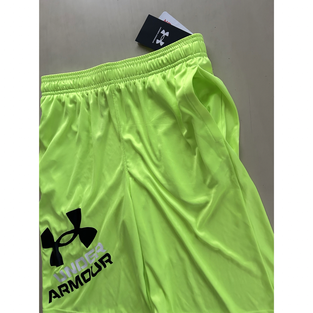 UNDER ARMOUR(アンダーアーマー)の新品タグ付き　150㎝　UNDERARMOURアンダーアーマーセットアップ キッズ/ベビー/マタニティのキッズ服男の子用(90cm~)(Tシャツ/カットソー)の商品写真