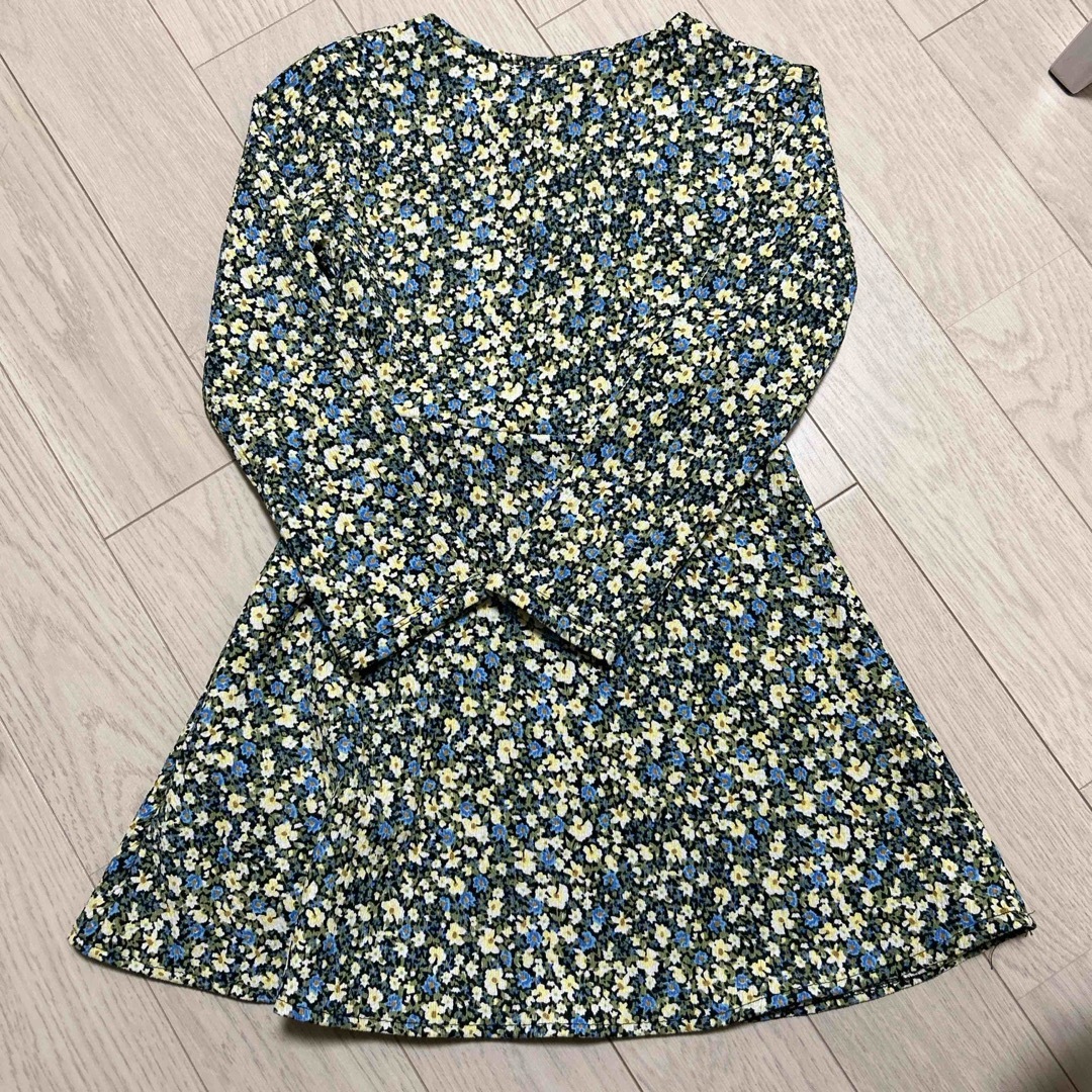 ZARA KIDS(ザラキッズ)のZARA KIDS 小花柄ワンピース キッズ/ベビー/マタニティのキッズ服女の子用(90cm~)(ワンピース)の商品写真