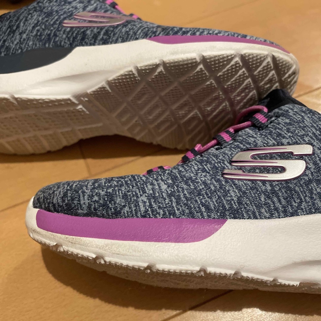 SKECHERS(スケッチャーズ)のスケッチャーズ　キッズスニーカー　美品　19センチ キッズ/ベビー/マタニティのキッズ靴/シューズ(15cm~)(スニーカー)の商品写真