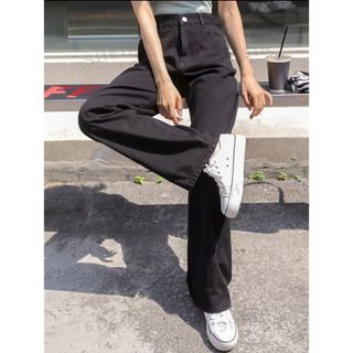 シーイン(SHEIN)のSHEIN DAZY ソリッドハイウエストボーイフレンドジーンズ　ブラック　(デニム/ジーンズ)