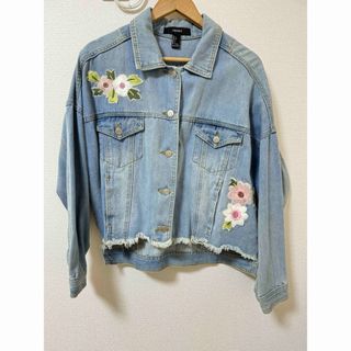 フォーエバートゥエンティーワン(FOREVER 21)のFOREVER21 フォーエバー21 花柄刺繍 デニムジャケット(Gジャン/デニムジャケット)