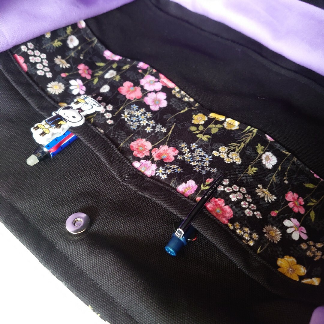 草花ボタニカル　サイドポケット　肩掛けトートバッグ　ハンドメイド ハンドメイドのファッション小物(バッグ)の商品写真