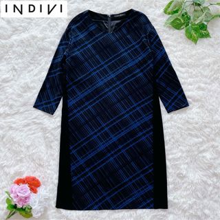 インディヴィ(INDIVI)の『INDIVI』インディヴィ (S) デザインワンピース　ノーカラー　日本製(ひざ丈ワンピース)