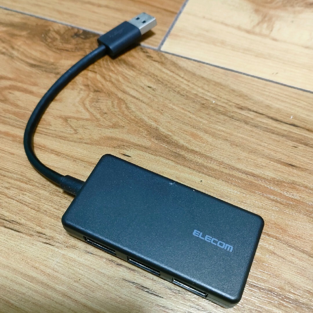 ELECOM(エレコム)のエレコム USB3.0 ハブ  U3H-A416BBK スマホ/家電/カメラのPC/タブレット(PC周辺機器)の商品写真