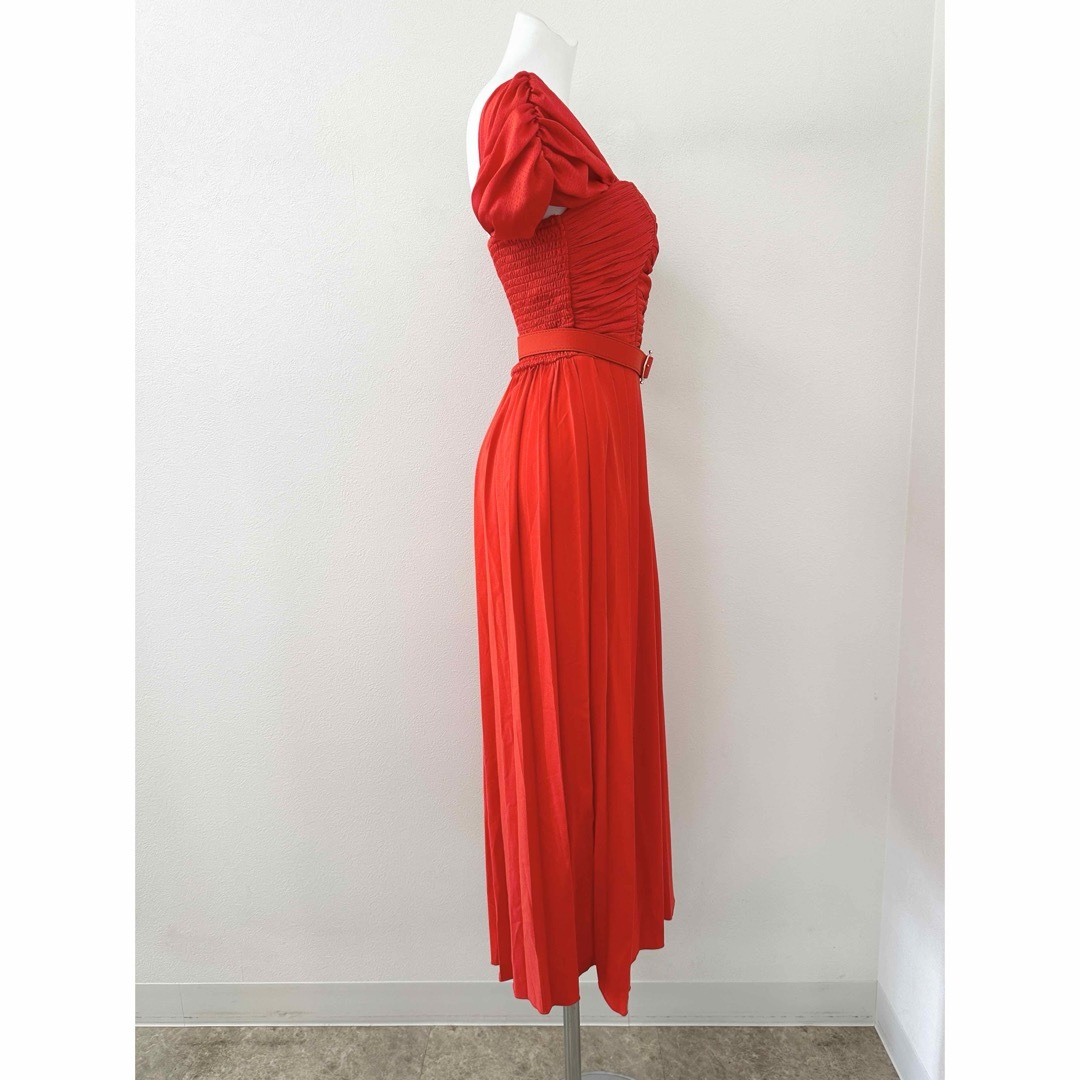 asos(エイソス)の新品未使用⭐︎Little Mistress ベルト付きプリーツロングドレス M レディースのフォーマル/ドレス(ロングドレス)の商品写真