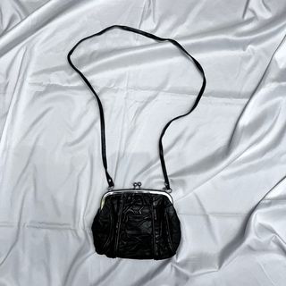 ヴィンテージ(VINTAGE)のvintage leather gamaguti shoulder  bag(ショルダーバッグ)