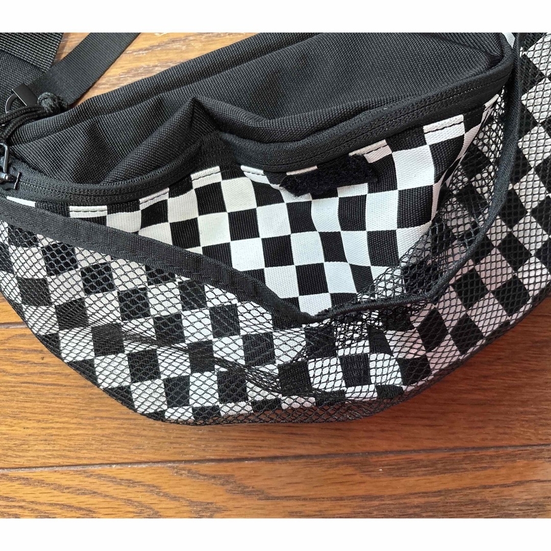 AZUL by moussy(アズールバイマウジー)のアズールバイマウジー　ウエストポーチ　ボディバッグ　ブロックチェック メンズのバッグ(ウエストポーチ)の商品写真