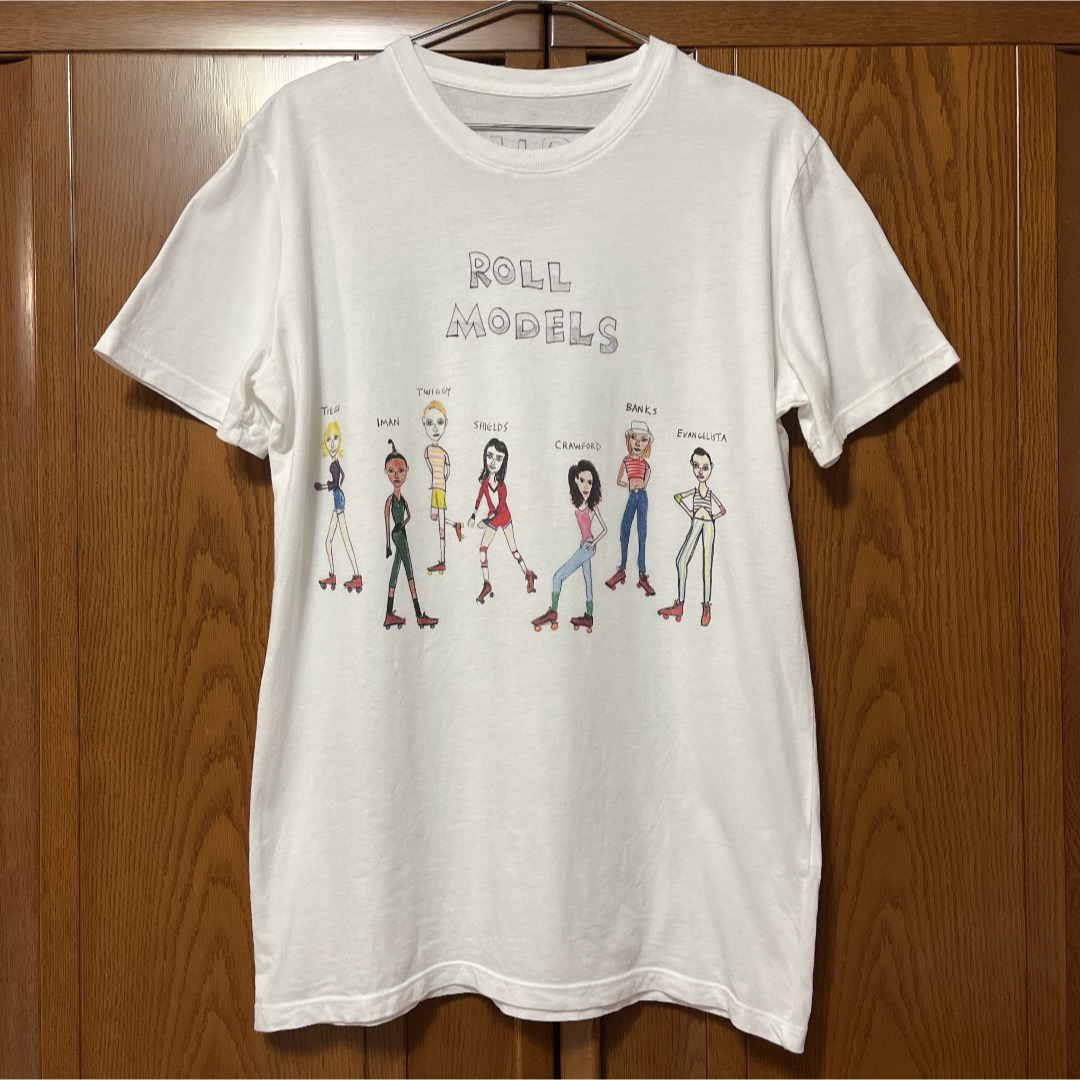 ROLL MODELS プリント Tシャツ　白T ホワイト　手書き風 レディースのトップス(Tシャツ(半袖/袖なし))の商品写真