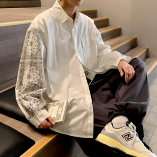 韓国　ペイズリー柄　長袖　オーバーサイズ　シャツ　秋　メンズ　ホワイト(Tシャツ/カットソー(七分/長袖))