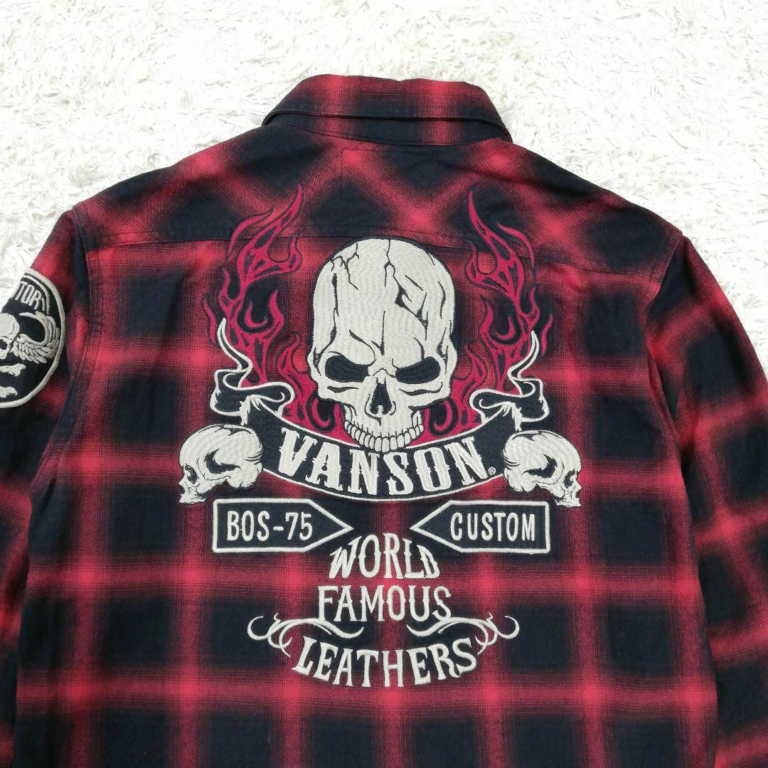 VANSON(バンソン)のVANSON　バンソン　ネルシャツ　長袖シャツ　ファイアスカル　刺繍　ワッペン メンズのトップス(シャツ)の商品写真