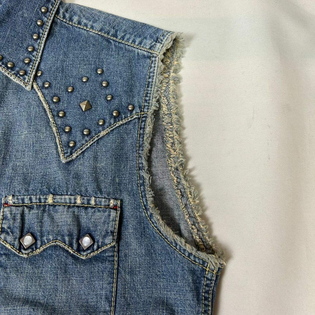 Levi's(リーバイス)の00s 美品 リーバイス レッドタブ スタッズ カットオフ デニムベスト L メンズのトップス(ベスト)の商品写真