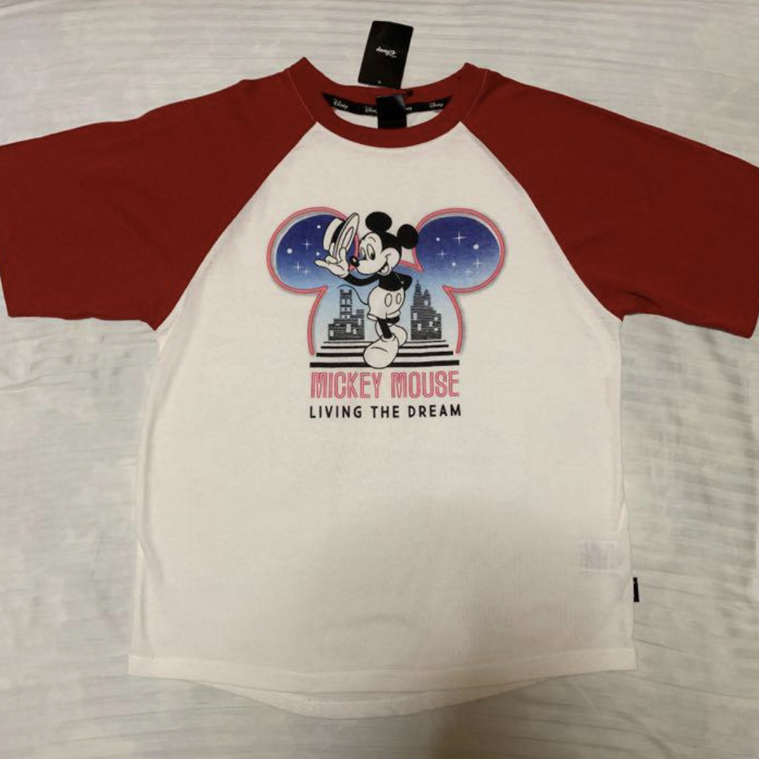 Disney(ディズニー)の新品 Disney Mickey Tシャツ L レディースのトップス(Tシャツ(半袖/袖なし))の商品写真