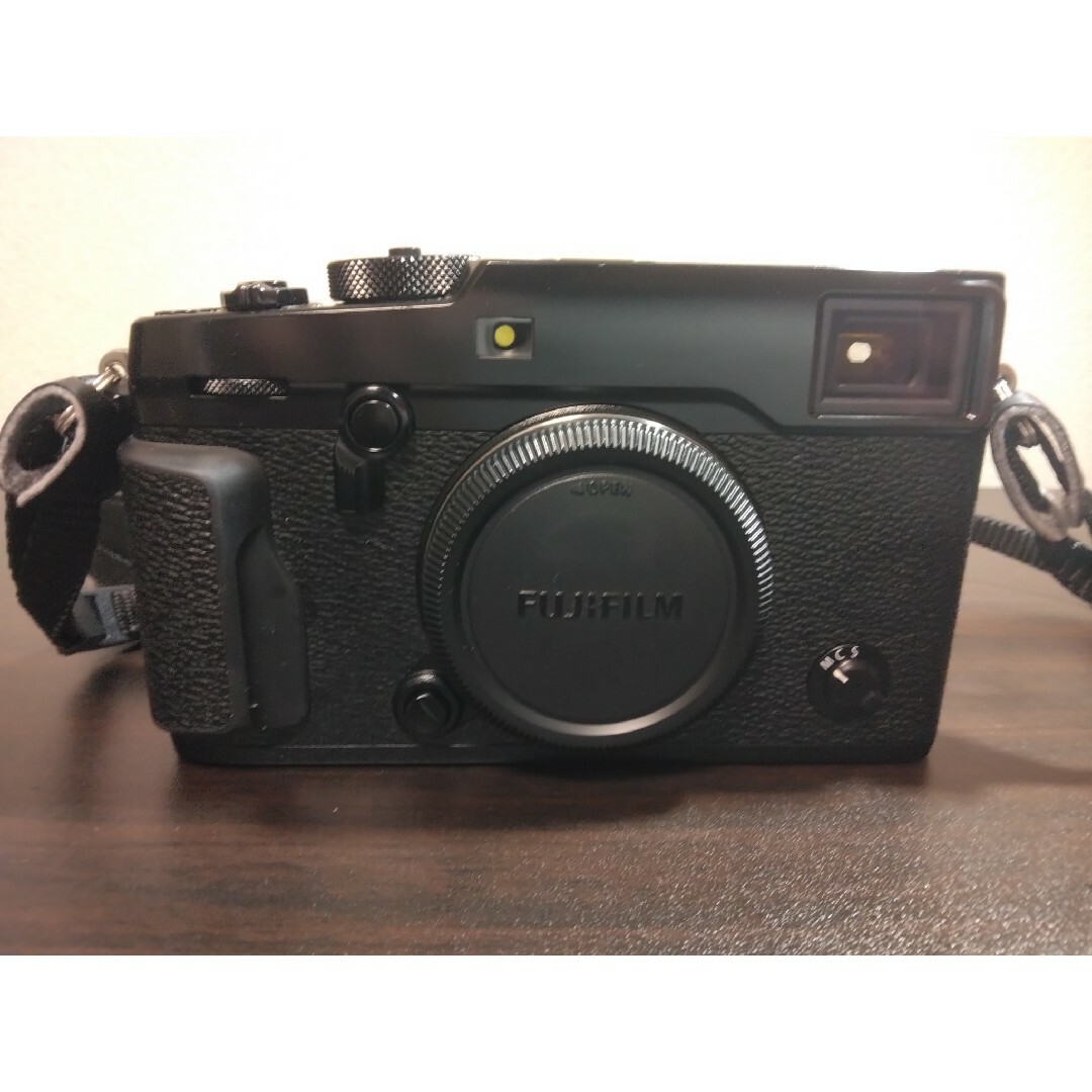 富士フイルム(フジフイルム)のFUJIFILM X-Pro2 ボディ ※値下げ不可 スマホ/家電/カメラのカメラ(ミラーレス一眼)の商品写真