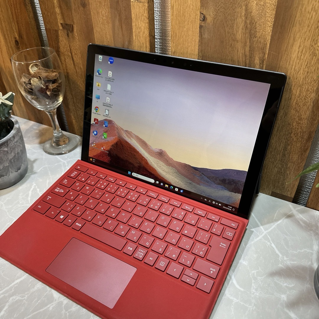 Microsoft(マイクロソフト)の【美品】Surface Pro 7 ブラック☘️メモ8GB☘️i5第10世代☘️ スマホ/家電/カメラのPC/タブレット(ノートPC)の商品写真