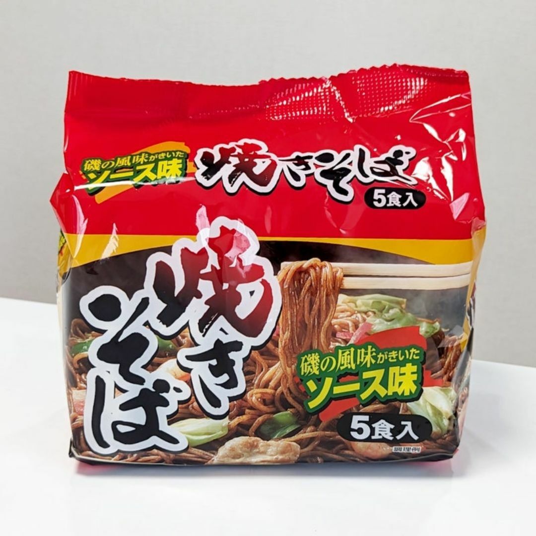 NEW激安1箱買い　6袋＊5食分　激うま　焼きそば 　磯の風味がきいたソース味 食品/飲料/酒の食品(麺類)の商品写真