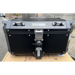 ジビ(ジビ)の極美品 OBKN58B ブラック 58L SHAD方式加工済 ほぼフルＯＰ付(装備/装具)