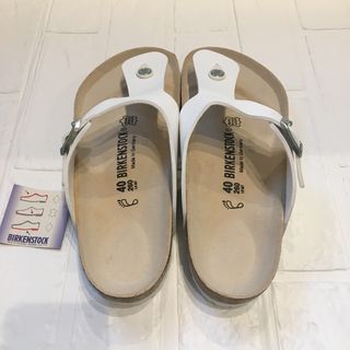 ビルケンシュトック(BIRKENSTOCK)の未使用！ビルケンシュトック　ギゼ　サンダル　トングサンダル　ホワイト　レギュラー(サンダル)