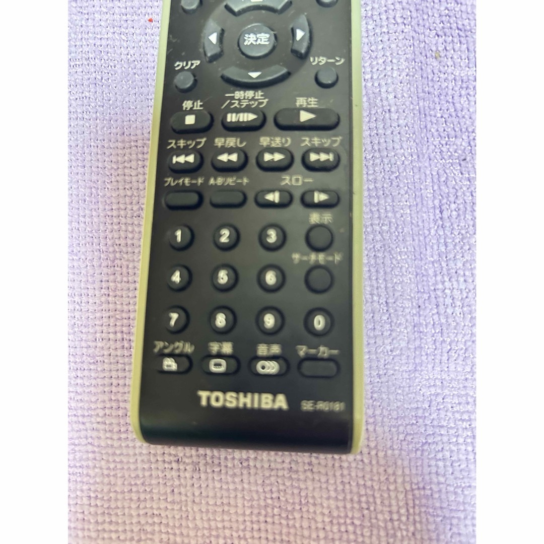 東芝(トウシバ)のTOSHIBA 東芝 プレーヤーリモコン SE-R0181   ② スマホ/家電/カメラのテレビ/映像機器(その他)の商品写真