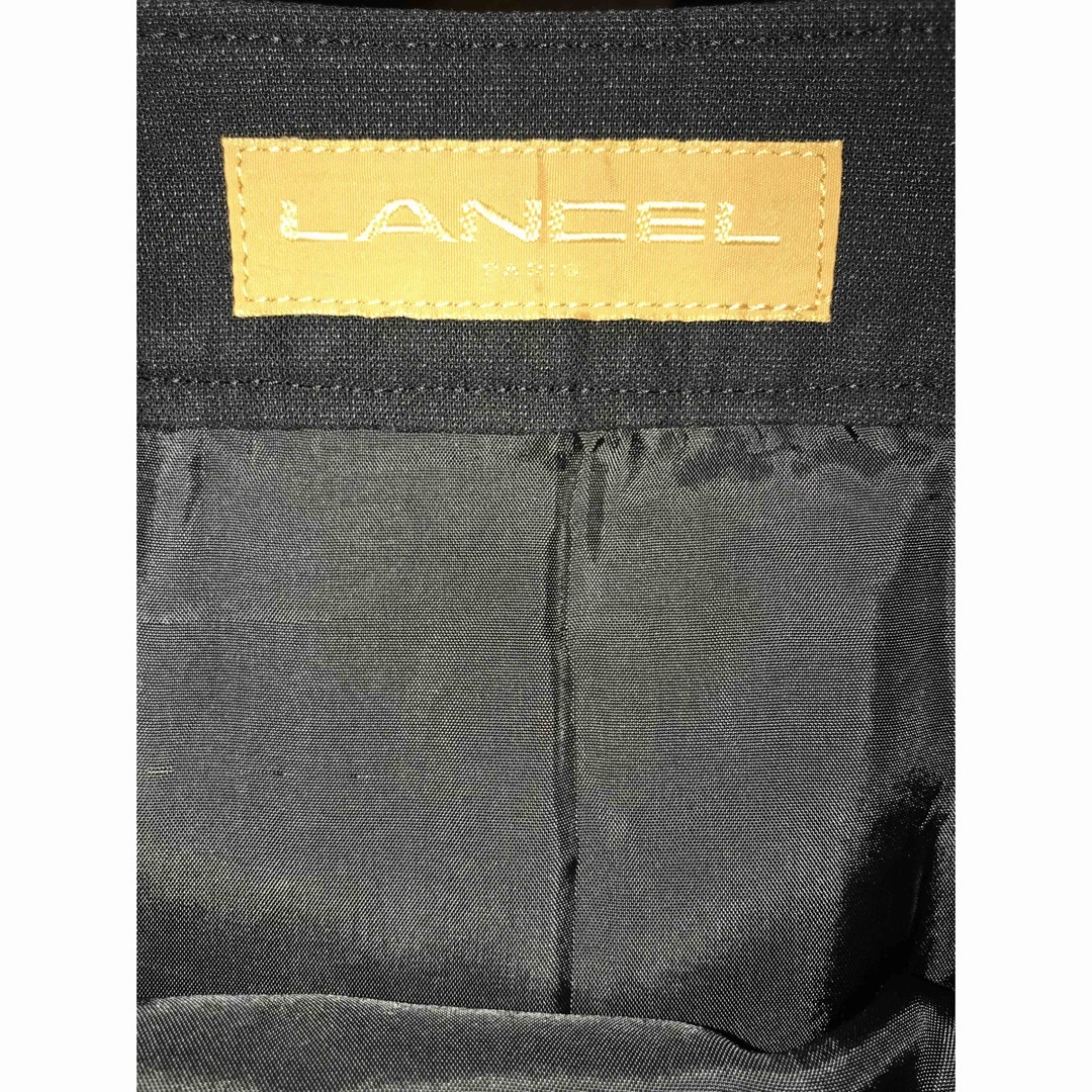 LANCEL(ランセル)のLANCEL ブラックプリーツスカートスーツ　9号　綿76％　麻24％ レディースのフォーマル/ドレス(スーツ)の商品写真
