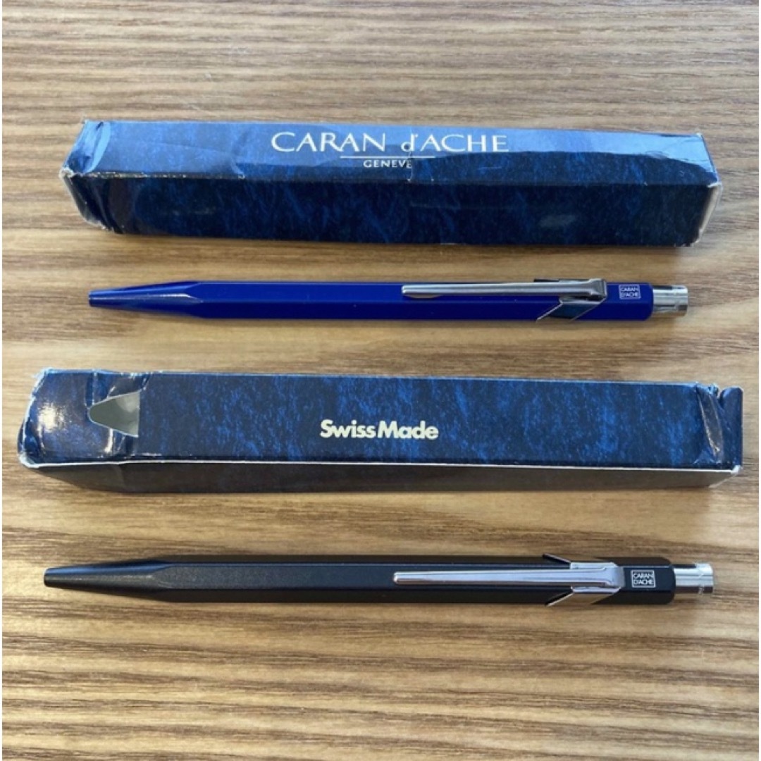 CARAN d'ACHE(カランダッシュ)のCARAN D'ACHE 849 ネイビー ブラック インテリア/住まい/日用品の文房具(ペン/マーカー)の商品写真