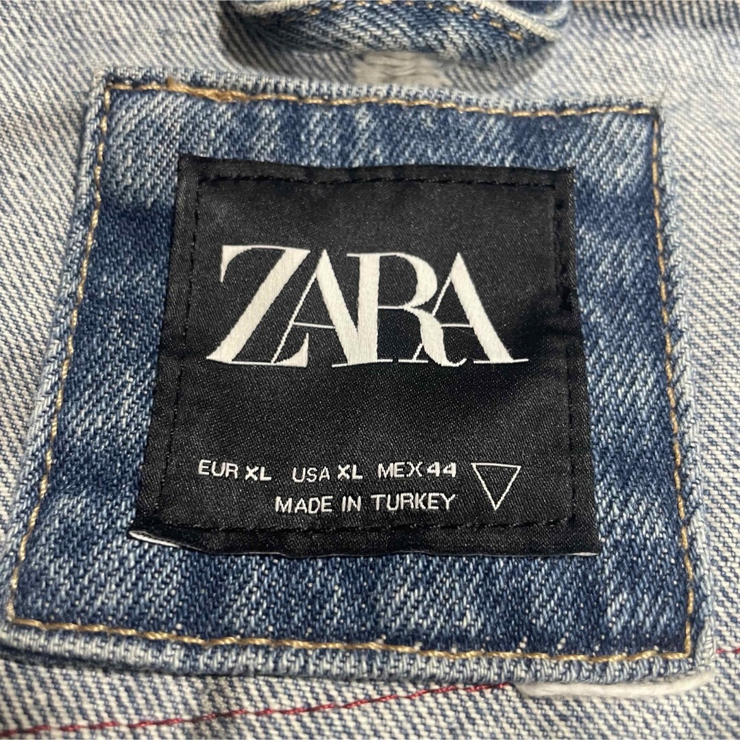 ZARA(ザラ)の【岸優太着用】 ZARA  デニムジャケット　クラッシュ・ダメージ加工　XL メンズのジャケット/アウター(Gジャン/デニムジャケット)の商品写真