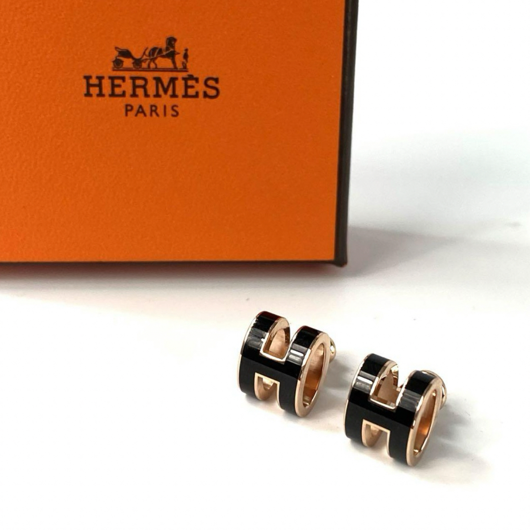 Hermes(エルメス)の美品！エルメスピアスホップアッシュミニピアス　H　黒　ピンクゴールド レディースのアクセサリー(ピアス)の商品写真