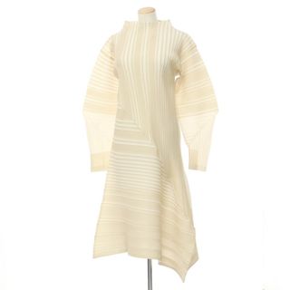 イッセイミヤケ(ISSEY MIYAKE)の【中古】イッセイミヤケ ISSEY MIYAKE 2023年秋冬 プリーツ加工 ワンピース ベージュxオフホワイト【サイズ表記なし（Ｌ位）】【レディース】(ひざ丈ワンピース)