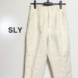 スライ(SLY)のSLY スライ　パンツ　ストレート　イエロー　シングルタック　ハイウエスト　黄色(カジュアルパンツ)