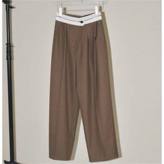 トゥデイフル(TODAYFUL)のTODAYFUL Front Slanting trousers(スラックス)