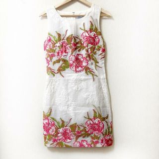 BLUMARINE(ブルマリン) ワンピース サイズI 38 レディース - 白×ピンク×マルチ クルーネック/ノースリーブ/ひざ丈/花柄/刺繍