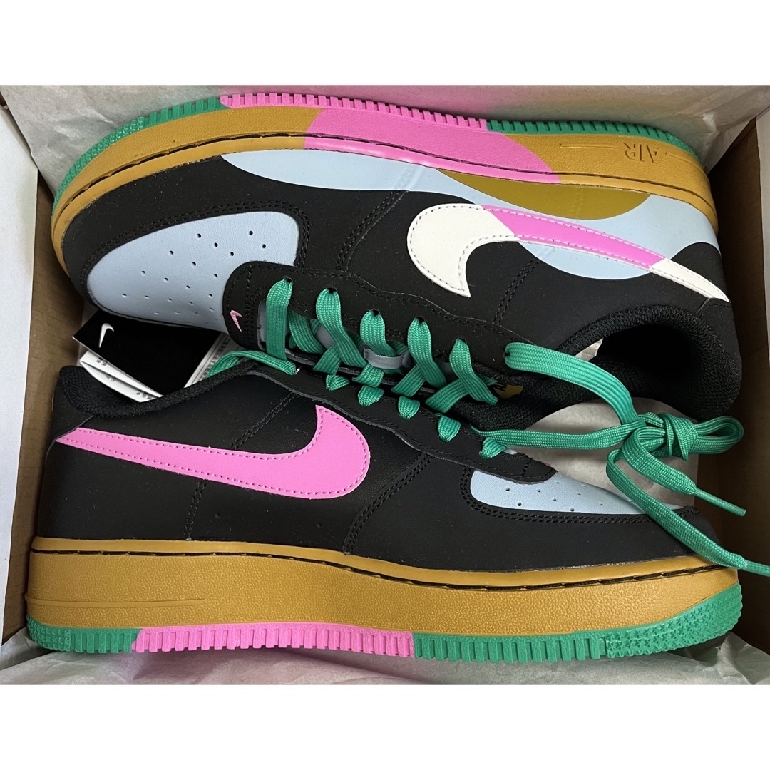 NIKE(ナイキ)の本日限定価格　23cm【新品】NIKE GS AIR FORCE1  LV8 2 レディースの靴/シューズ(スニーカー)の商品写真