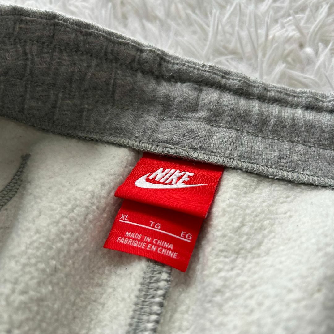 NIKE(ナイキ)の【美品】ナイキ スウェットパンツ グレー XL 刺繍 ブランドロゴ ✓4120 メンズのパンツ(その他)の商品写真