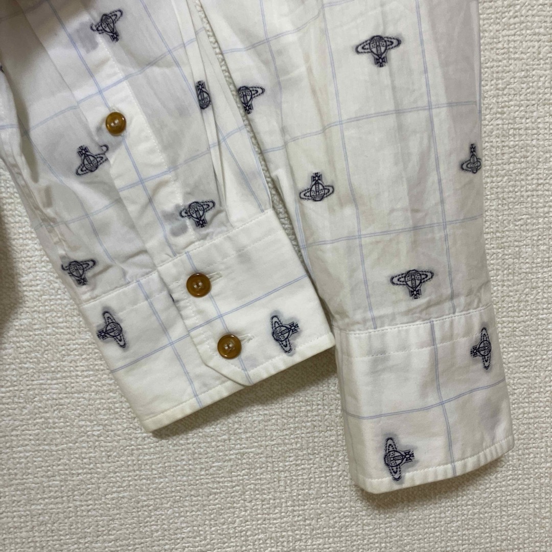 Vivienne Westwood(ヴィヴィアンウエストウッド)のVivienne Westwood  MAN 長袖シャツ　総柄　白　サイズ50 メンズのトップス(シャツ)の商品写真