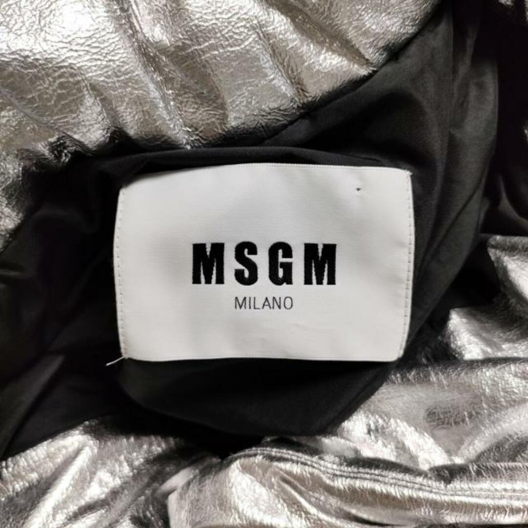 MSGM(エムエスジイエム)のMSGM(エムエスジィエム) ブルゾン サイズ38 M レディース - シルバー 長袖/キルティング/中綿/冬 ポリエステル レディースのジャケット/アウター(ブルゾン)の商品写真