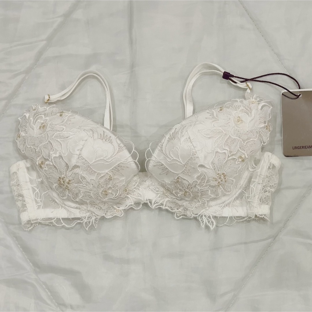 Ravijour(ラヴィジュール)のLINGERIEAM オーバーラップカラー グラマーアップブラ B65 レディースの下着/アンダーウェア(ブラ)の商品写真