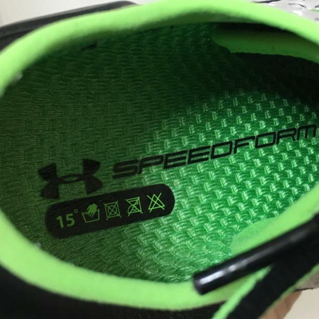 UNDER ARMOUR(アンダーアーマー)のUNDER ARMOUR(アンダーアーマー) スニーカー 25.5 メンズ - 白×黒×ライトグリーン メッシュ/SPEEDFORM 化学繊維 メンズの靴/シューズ(スニーカー)の商品写真