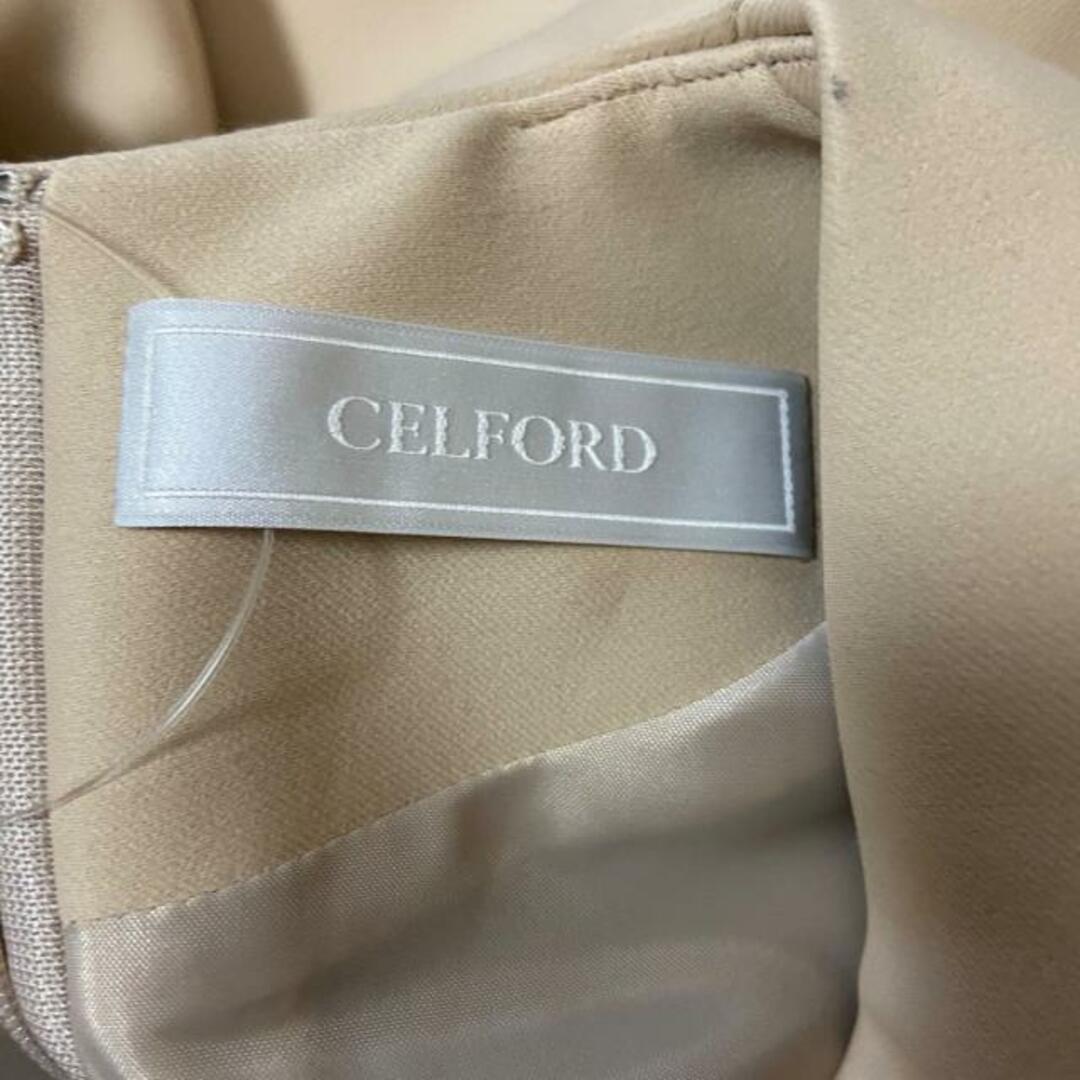 CELFORD(セルフォード)のCELFORD(セルフォード) ワンピース サイズ38 M レディース - ベージュ Vネック/七分袖/ロング レディースのワンピース(その他)の商品写真