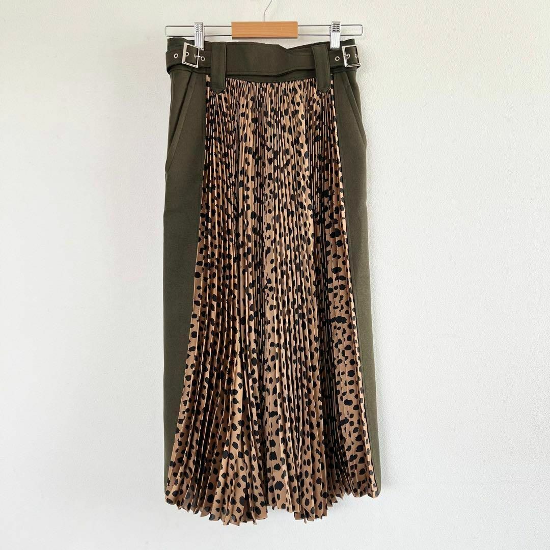 sacai(サカイ)の美品 サイズ1 サカイ ロングスカート プリーツ レオパード カーキ ブラウン レディースのスカート(ロングスカート)の商品写真