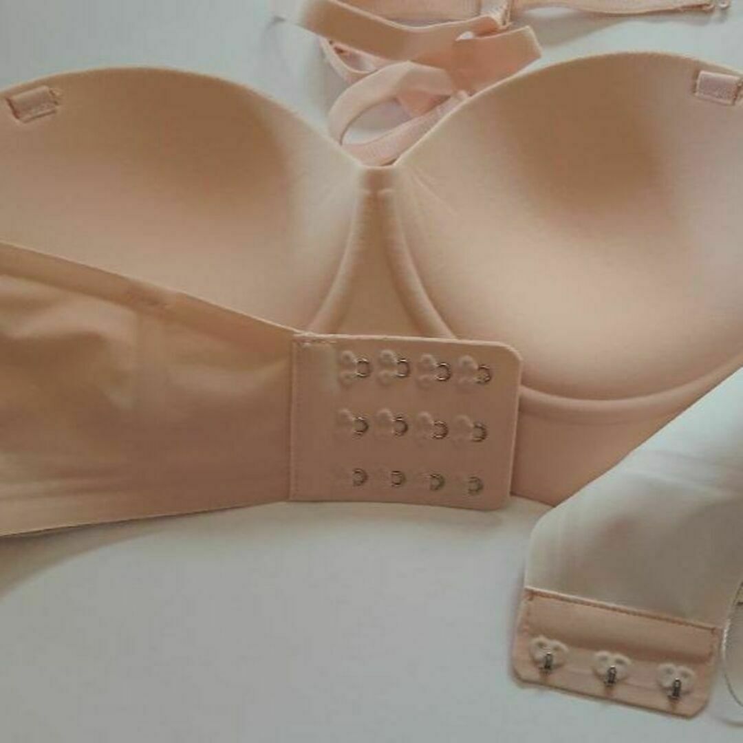 ピンク 立体 ブラジャー スタイルアップ シームレス L レディースの下着/アンダーウェア(ブラ&ショーツセット)の商品写真