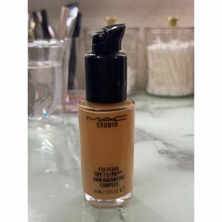 マック(MAC)のMAC studio fix fluid spf15 pa++　NC30(ファンデーション)