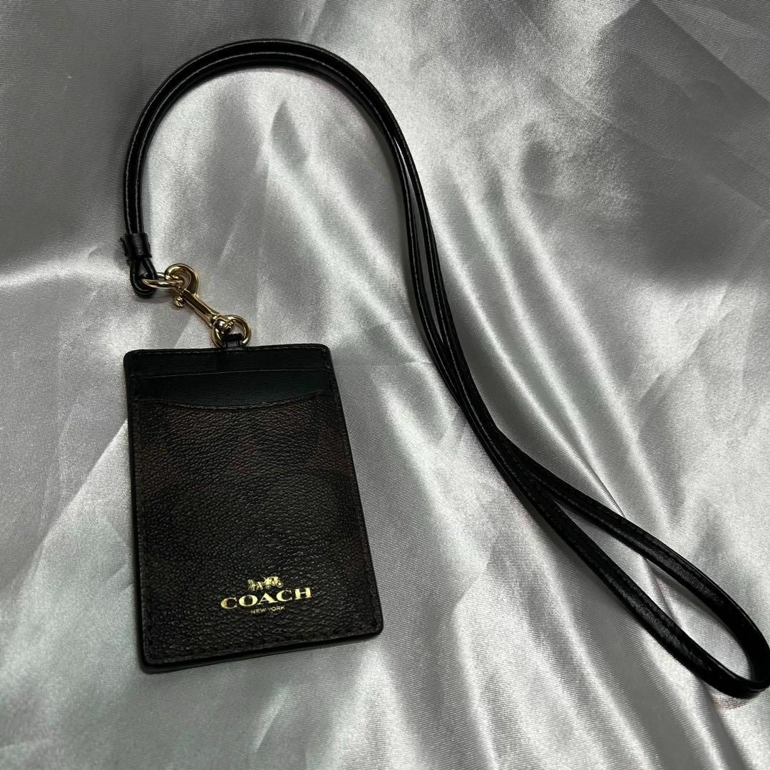 COACH(コーチ)の【美品】コーチ COACH ID パスケース シグネチャー ブラウン ブラック レディースのファッション小物(名刺入れ/定期入れ)の商品写真