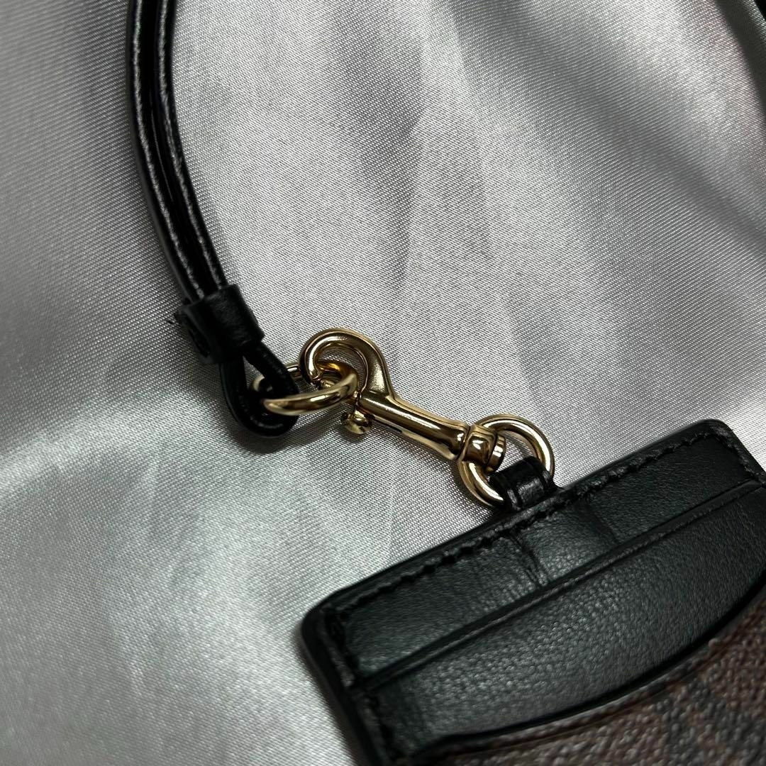 COACH(コーチ)の【美品】コーチ COACH ID パスケース シグネチャー ブラウン ブラック レディースのファッション小物(名刺入れ/定期入れ)の商品写真