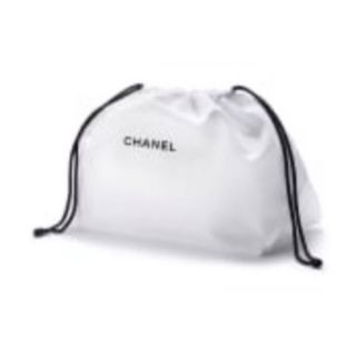 シャネル(CHANEL)のシャネル　巾着　ポーチ　白　ホワイト　CHANEL(ポーチ)