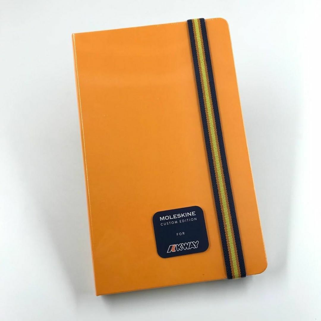 【新品・未開封】MOLESKINE K-WAY オレンジ ノートブック 無地 インテリア/住まい/日用品の文房具(ノート/メモ帳/ふせん)の商品写真